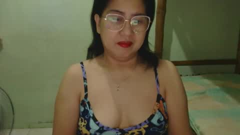 alissalove18 online show from 04/17/26, 09:07