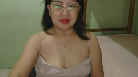 alissalove18 online show from 04/25/26, 03:09