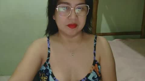 alissalove18 online show from 04/30/26, 09:26