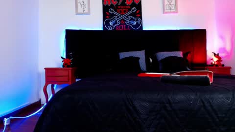 Snapshot of alisse_moore chatting on 05/11/26, 12:22 Alisse online show from 05/11/26, 12:22