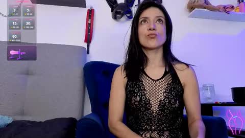 alisson0002 online show from 11/18/25, 10:09