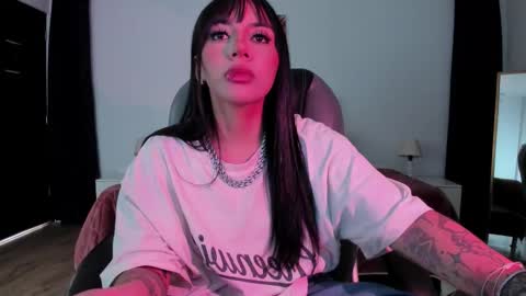 alisson__cortez online show from 10/31/25, 05:36