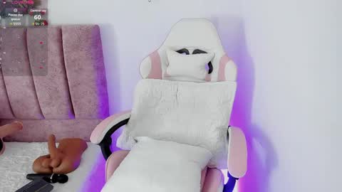 Snapshot of alisson_boobs_ chatting on 05/22/26, 10:37 Alisson online show from 05/22/26, 10:37