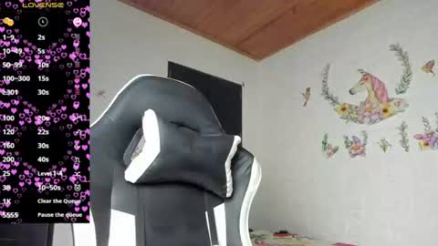 Snapshot of alisson_hoffman05 chatting on 06/27/26, 04:23 Alisson hoffman05 online show from 06/27/26, 04:23