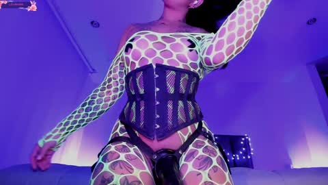 Snapshot of alisson_rocker chatting on 01/03/25, 03:49    online show from 01/03/25, 03:49