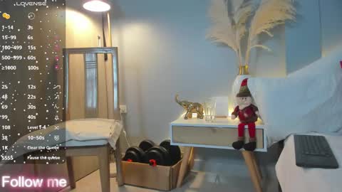 Snapshot of alisson_tylor_ chatting on 12/18/24, 11:30 Alisson online show from 12/18/24, 11:30