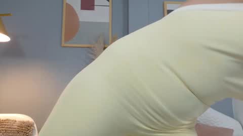 Snapshot of alisson_tylor_ chatting on 10/28/25, 07:49 Alisson online show from 10/28/25, 07:49