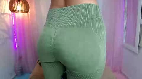 Snapshot of alisson_wiley chatting on 01/16/26, 06:06 alisson online show from 01/16/26, 06:06