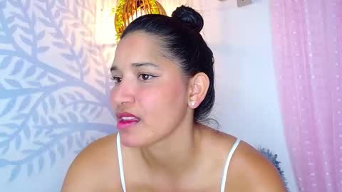 Snapshot of alisson_wiley chatting on 04/27/26, 06:39 alisson online show from 04/27/26, 06:39