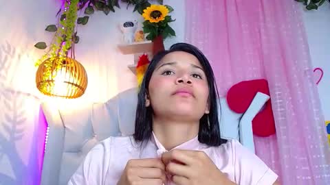 Snapshot of alisson_wiley chatting on 05/19/26, 07:15 alisson online show from 05/19/26, 07:15
