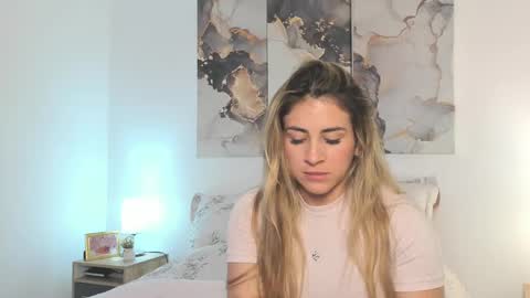 Snapshot of alissonroyce chatting on 03/12/25, 02:20 Goddess online show from 03/12/25, 02:20