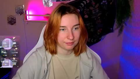 Snapshot of alisun_ chatting on 09/14/25, 08:52 A L I C E  online show from 09/14/25, 08:52