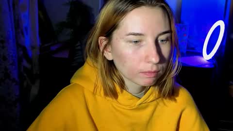 Snapshot of alisun_ chatting on 10/16/25, 06:09 A L I C E  online show from 10/16/25, 06:09