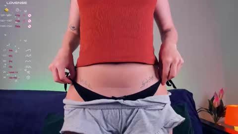 Snapshot of alivialovely chatting on 10/07/25, 09:28 Alivia online show from 10/07/25, 09:28