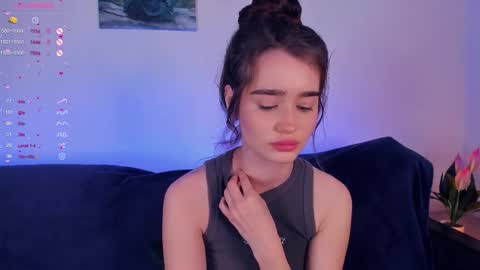 Snapshot of alivialovely chatting on 10/10/25, 09:41 Alivia online show from 10/10/25, 09:41