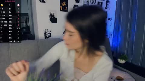 Snapshot of alivialovely chatting on 10/25/25, 09:17 Alivia online show from 10/25/25, 09:17