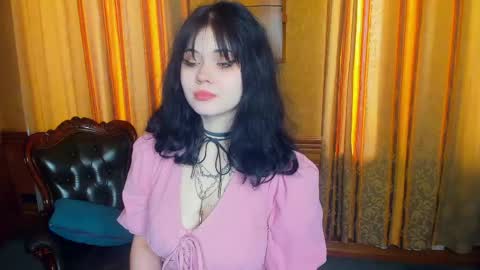 Snapshot of alixypunter chatting on 05/16/26, 08:44 Emily online show from 05/16/26, 08:44
