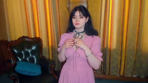 Snapshot of alixypunter chatting on 05/16/26, 10:36 Emily online show from 05/16/26, 10:36