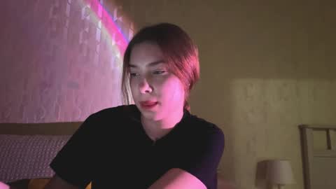 Snapshot of alizasaeturn chatting on 03/29/26, 03:23 Emily online show from 03/29/26, 03:23