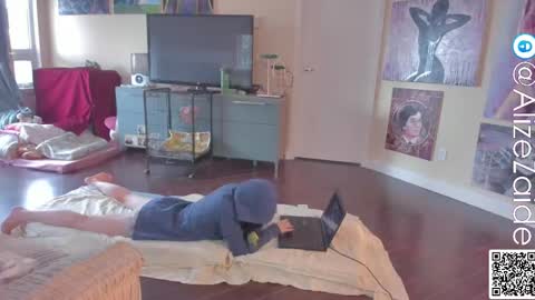 Alize Zaide online show from 02/18/25, 07:09