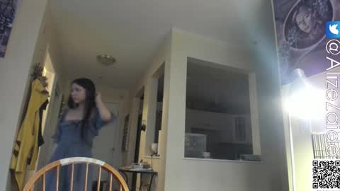 Snapshot of alizezaide chatting on 12/17/25, 09:10 Alize Zaide online show from 12/17/25, 09:10