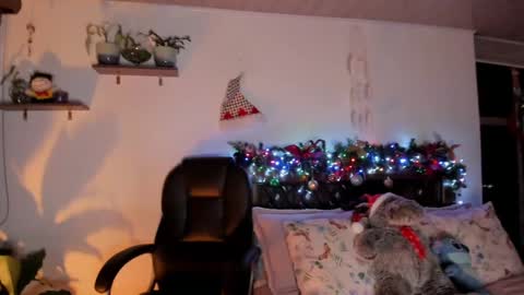 Andrea..... online show from 12/27/24, 10:48