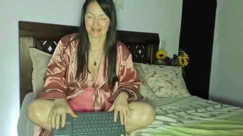 Andrea..... online show from 02/07/25, 12:42