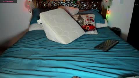 Andrea..... online show from 12/03/25, 11:25