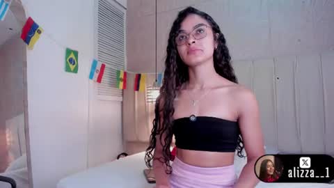 alizza_ online show from 06/19/26, 11:58