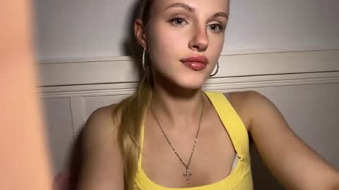 Snapshot of allaloffredo chatting on 07/29/26, 05:22 Kate online show from 07/29/26, 05:22