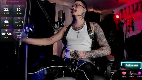 Snapshot of allanhurtss chatting on 10/27/25, 06:56 online show from 10/27/25, 06:56