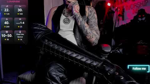 Snapshot of allanhurtss chatting on 11/04/25, 05:34 online show from 11/04/25, 05:34