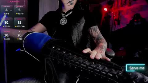 Snapshot of allanhurtss chatting on 11/15/25, 06:15 online show from 11/15/25, 06:15