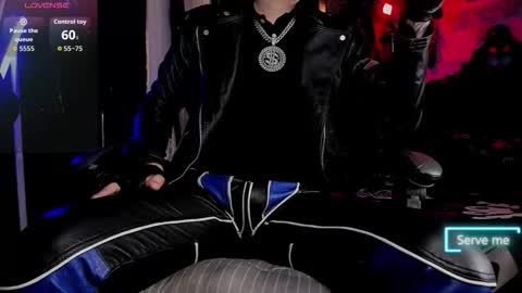 Snapshot of allanhurtss chatting on 11/25/25, 05:46 online show from 11/25/25, 05:46