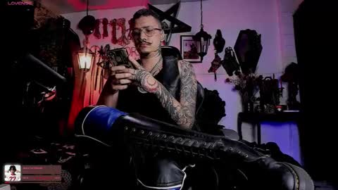 Snapshot of allanhurtss chatting on 01/15/26, 06:44 online show from 01/15/26, 06:44