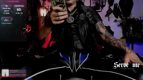 Snapshot of allanhurtss chatting on 01/18/26, 01:09 online show from 01/18/26, 01:09