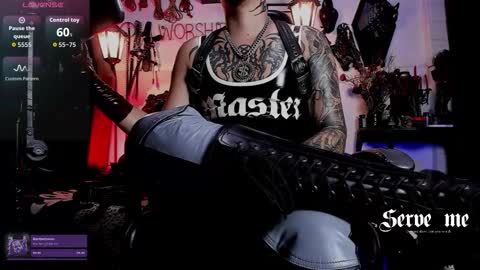 Snapshot of allanhurtss chatting on 02/14/26, 04:04 online show from 02/14/26, 04:04