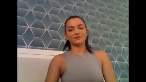 Snapshot of alle_babyx chatting on 02/18/26, 01:18 Alesia online show from 02/18/26, 01:18