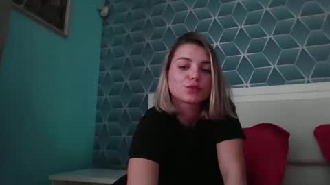Snapshot of alle_babyx chatting on 03/21/26, 03:48 Alesia online show from 03/21/26, 03:48