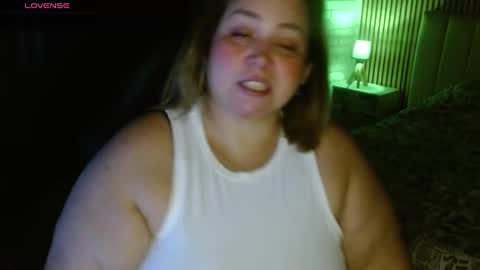 Snapshot of allegra_ferragamo chatting on 02/26/25, 08:54 Ale online show from 02/26/25, 08:54