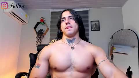 Snapshot of allen_rosse chatting on 10/29/25, 02:14 independent model 3 online show from 10/29/25, 02:14