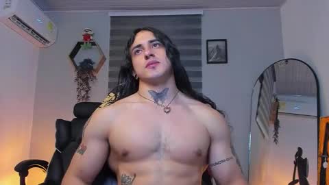 Snapshot of allen_rosse chatting on 12/14/25, 05:24 independent model 3 online show from 12/14/25, 05:24