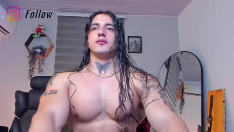 independent model 3 online show from 04/26/26, 03:59