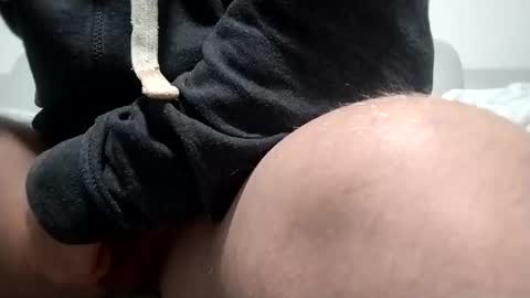 Snapshot of alles594462 chatting on 12/18/24, 02:10 alles594462 online show from 12/18/24, 02:10