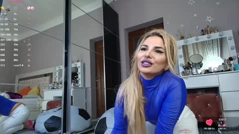 Snapshot of allesya23 chatting on 02/08/25, 01:11 onlyfansallesya23 online show from 02/08/25, 01:11