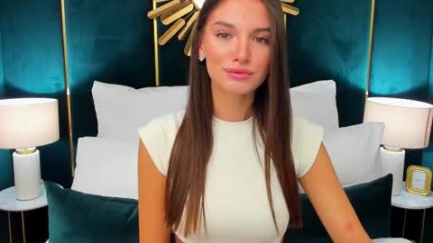 Lexi online show from 09/23/25, 05:54