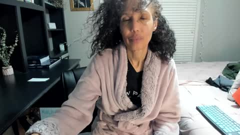 wishlist on bio online show from 03/08/25, 12:00