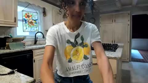 wishlist on bio online show from 03/09/25, 06:54