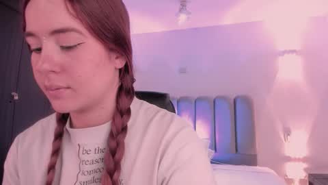 Snapshot of allicelover chatting on 12/22/25, 11:51 ALLICE online show from 12/22/25, 11:51