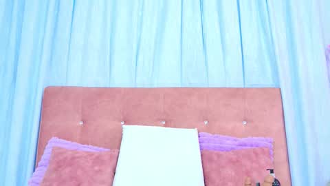 Allicia online show from 12/02/25, 07:20